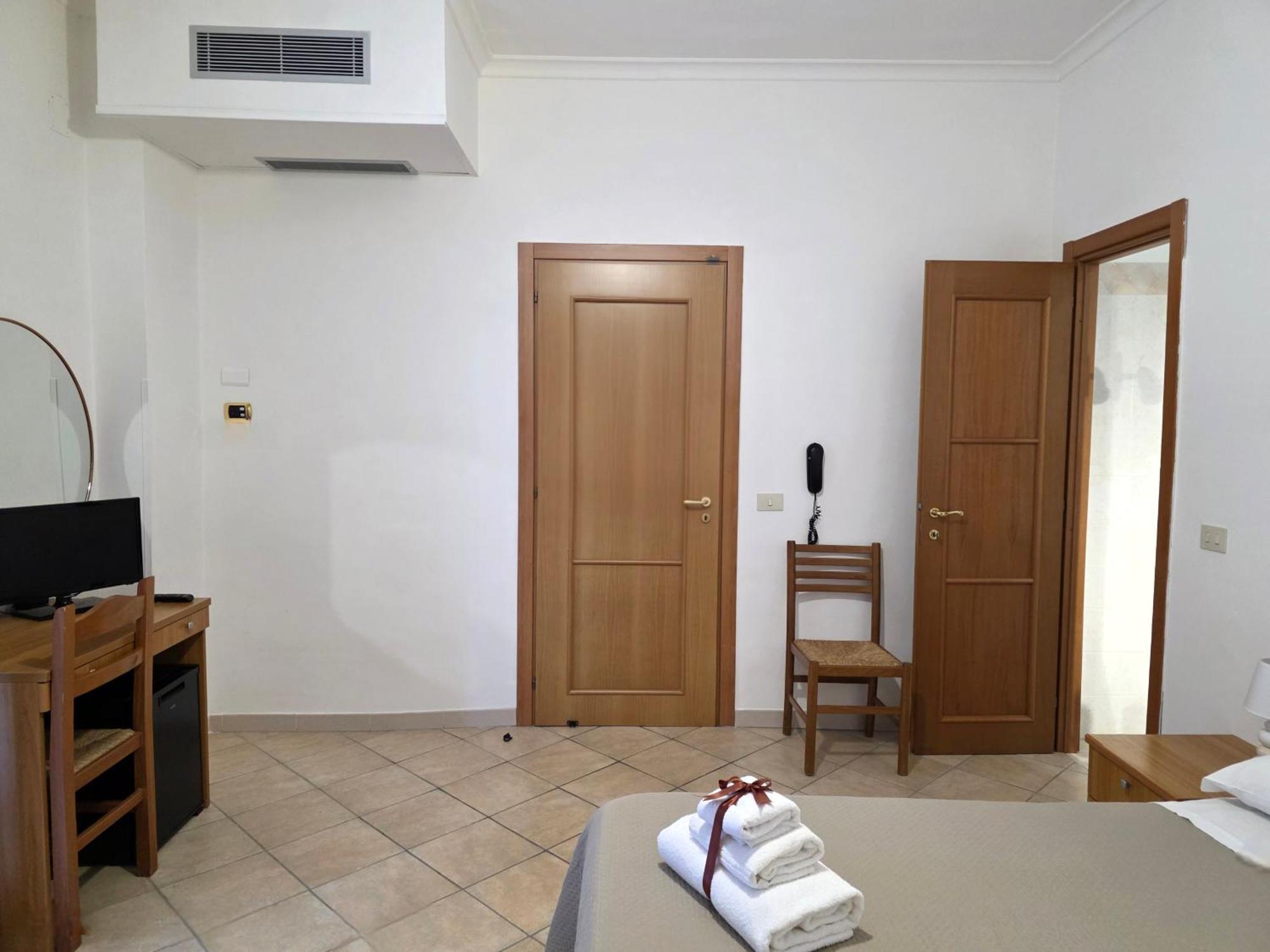 Oasi Relais Bed and Breakfast Vico Equense Exteriör bild