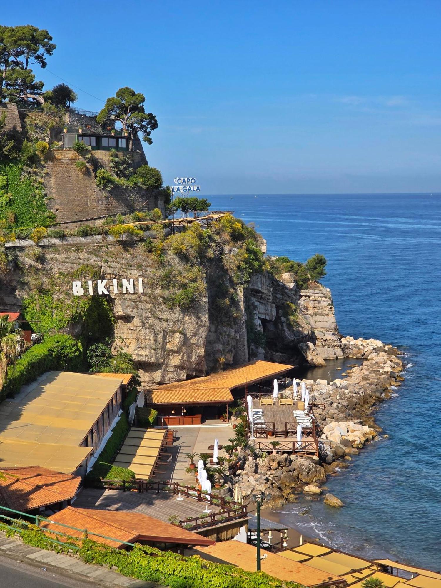 Oasi Relais Bed and Breakfast Vico Equense Exteriör bild