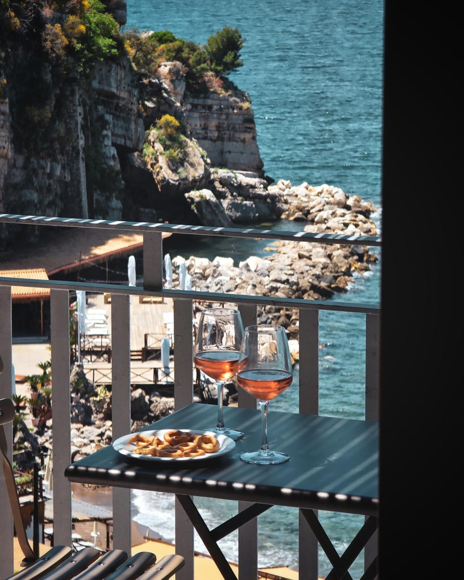 Oasi Relais Bed and Breakfast Vico Equense Exteriör bild