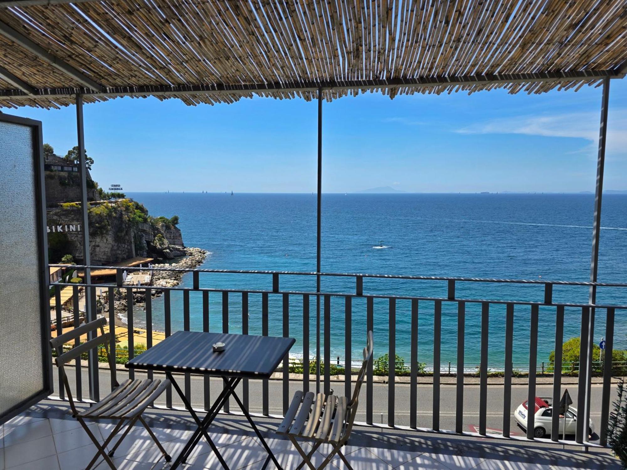 Oasi Relais Bed and Breakfast Vico Equense Exteriör bild