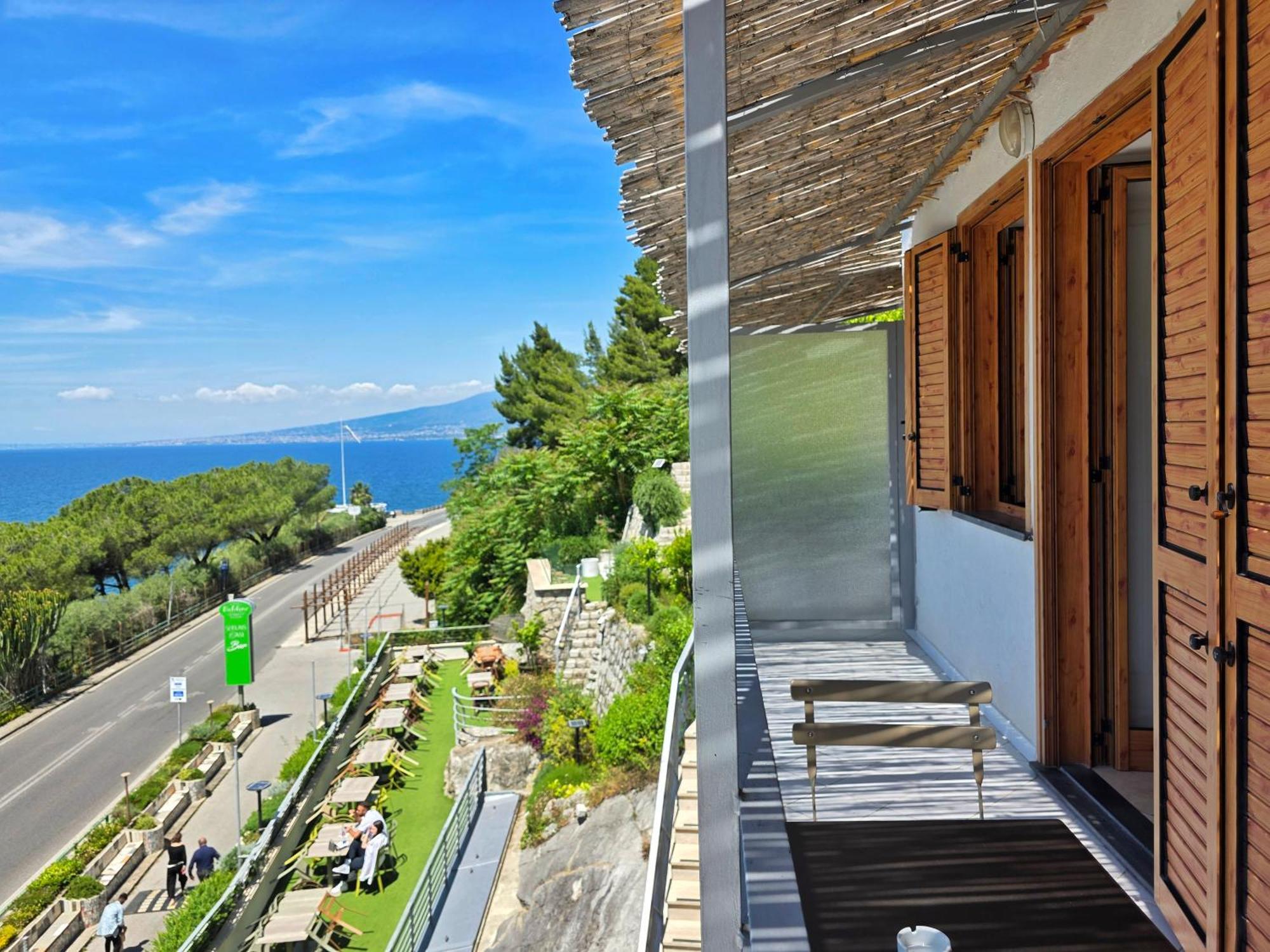 Oasi Relais Bed and Breakfast Vico Equense Exteriör bild