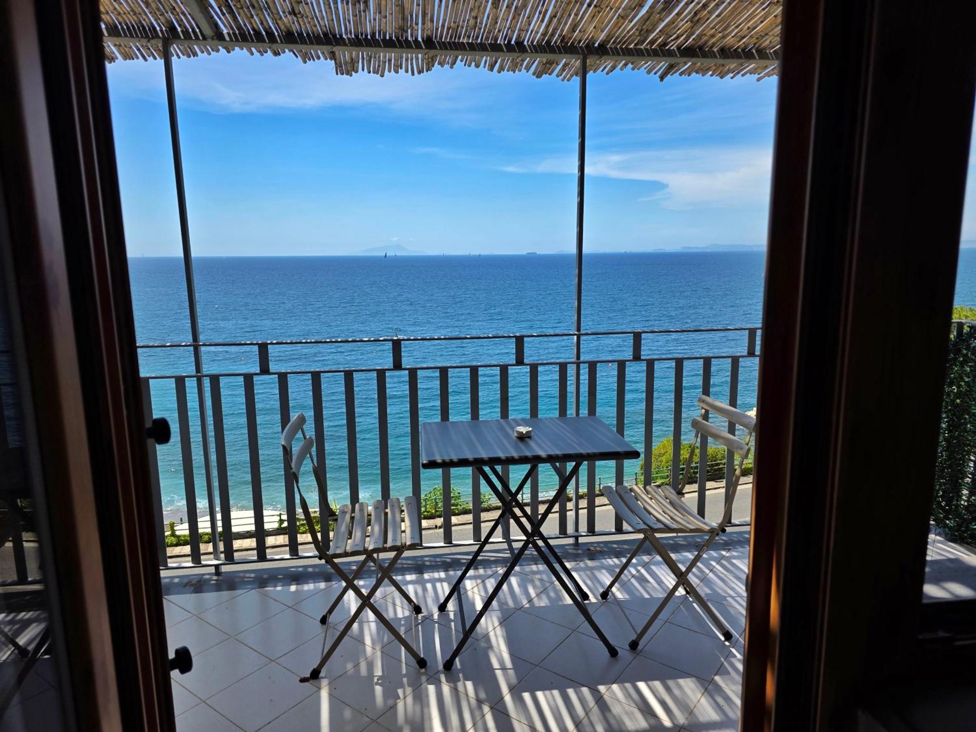 Oasi Relais Bed and Breakfast Vico Equense Exteriör bild