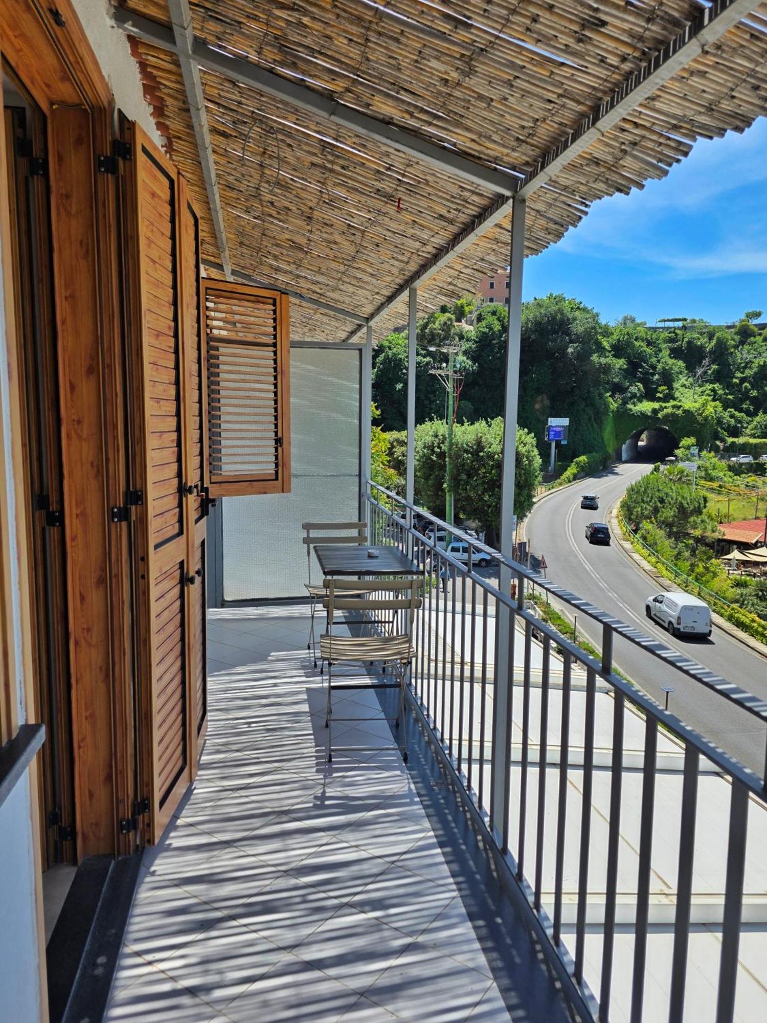Oasi Relais Bed and Breakfast Vico Equense Exteriör bild