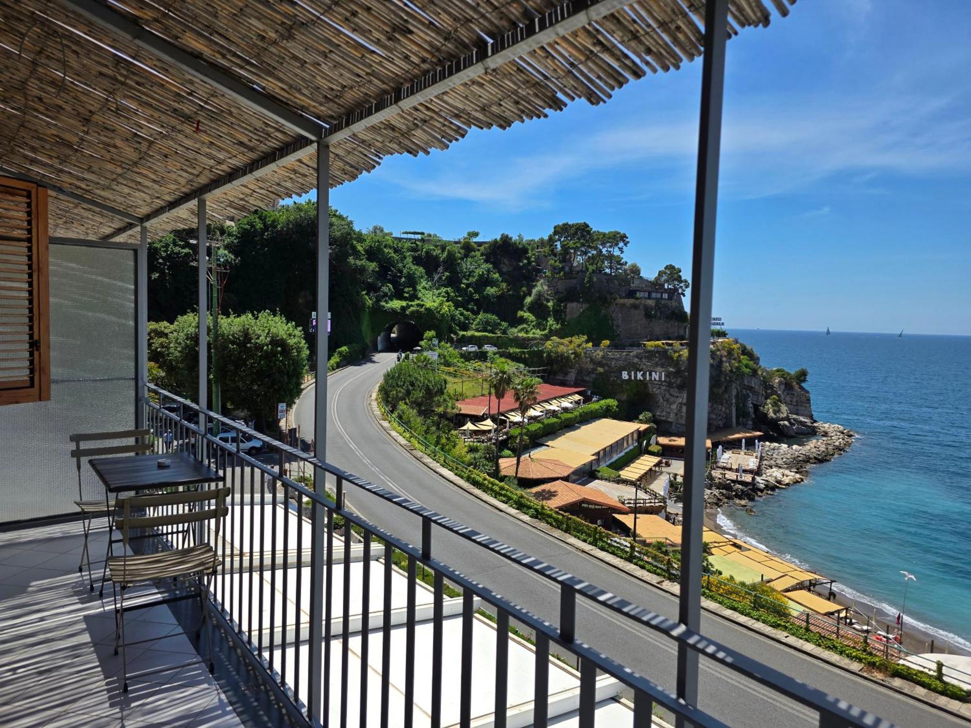 Oasi Relais Bed and Breakfast Vico Equense Exteriör bild