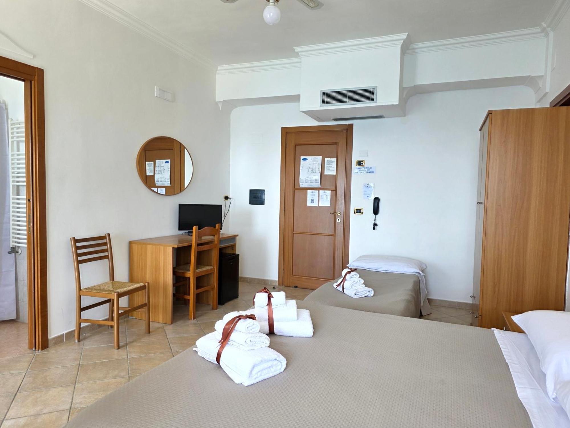 Oasi Relais Bed and Breakfast Vico Equense Exteriör bild