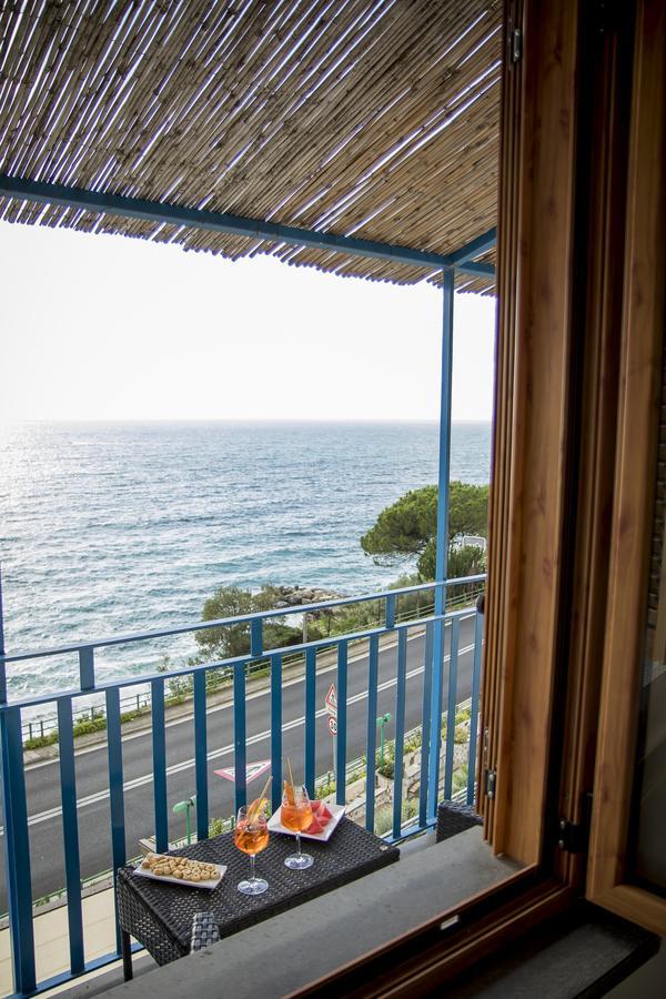 Oasi Relais Bed and Breakfast Vico Equense Exteriör bild