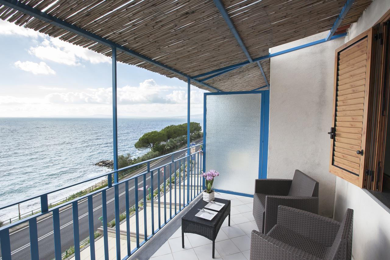 Oasi Relais Bed and Breakfast Vico Equense Exteriör bild